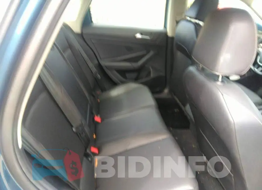 3VWC57BU5KM155275 Photo# 8