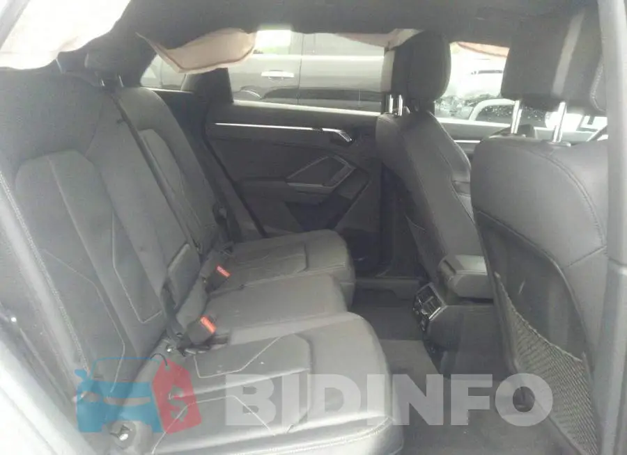 WA1DECF34N1047727 Photo# 8