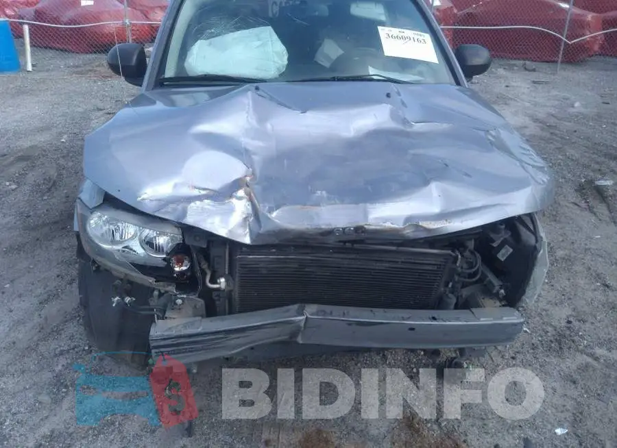 1C4NJCBA2GD525607 Photo# 6