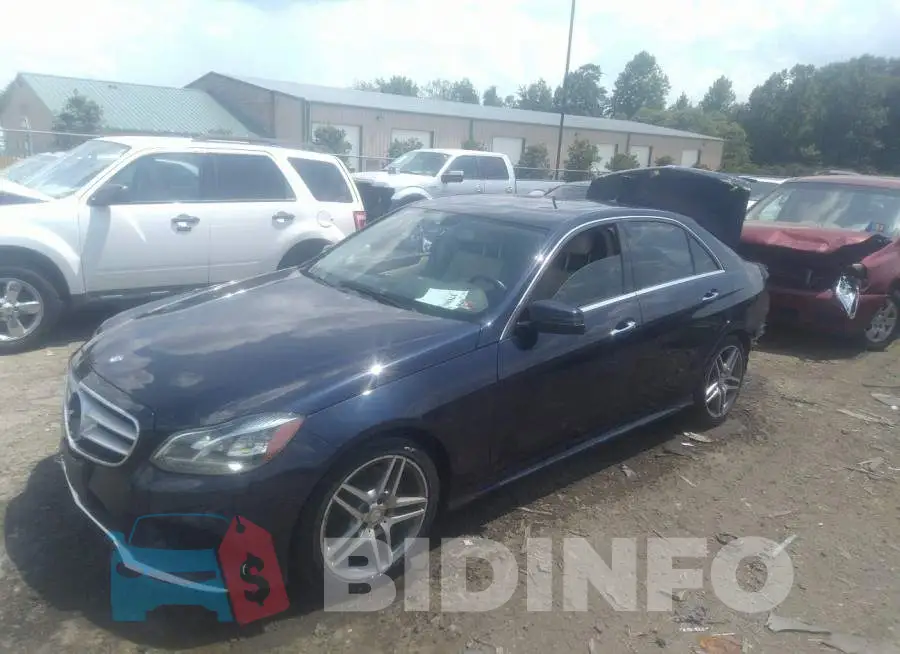 WDDHF8JB8FB121362 Photo# 2