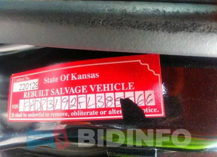 1FADP3L92FL385566 Photo# 9