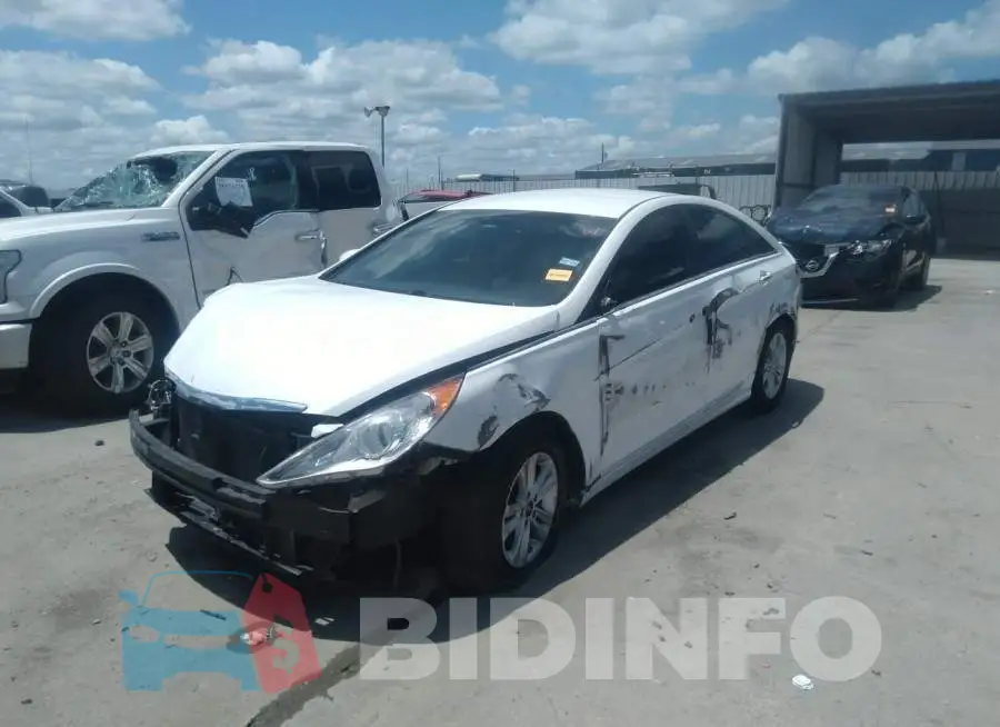 5NPEB4AC8DH800439 Photo# 2