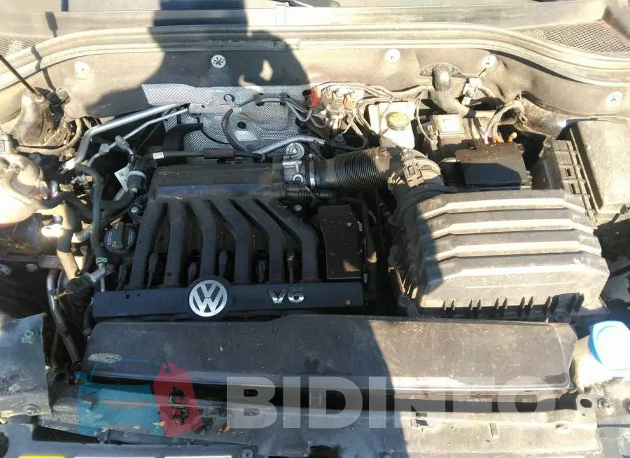 1V2MR2CA8JC540119 Photo# 10