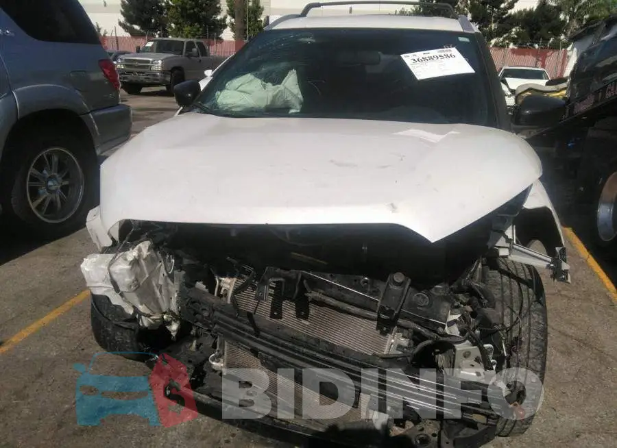 3N1CP5CU5JL506029 Photo# 6