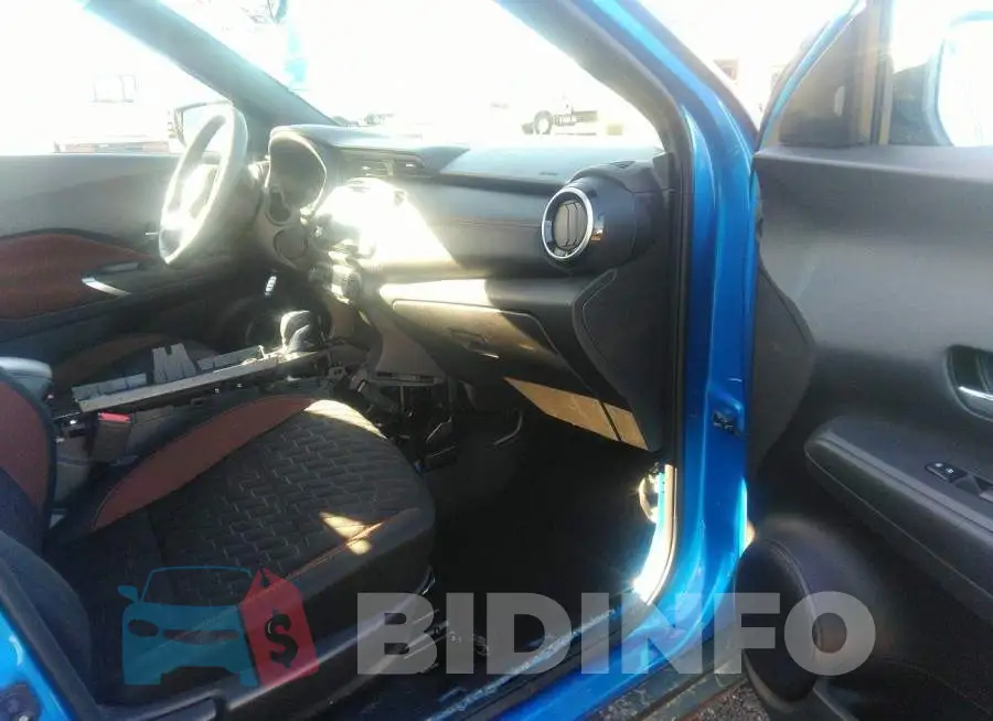 3N1CP5DVXML490373 Photo# 5