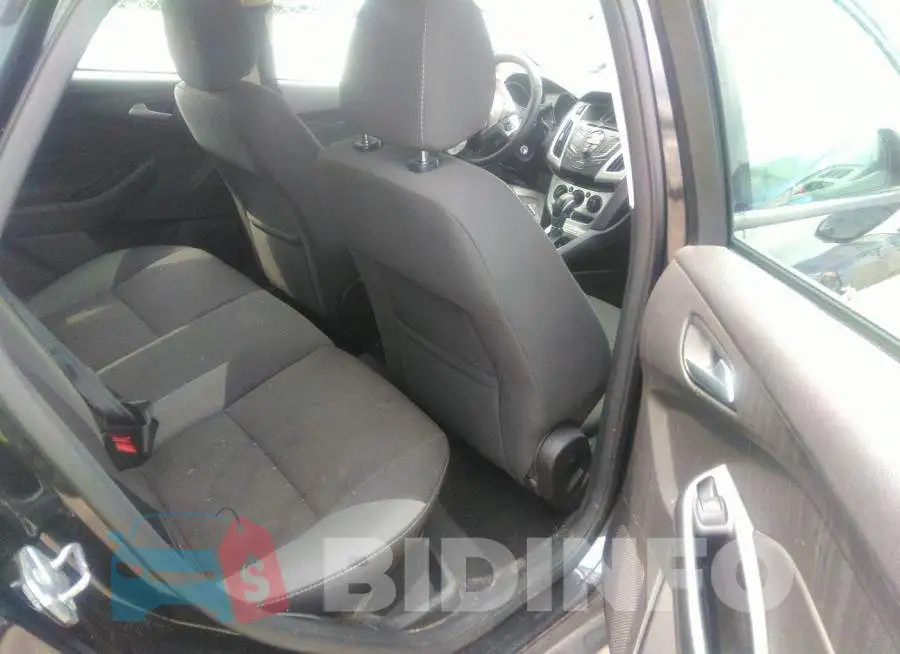 1FADP3K28DL194655 Photo# 8