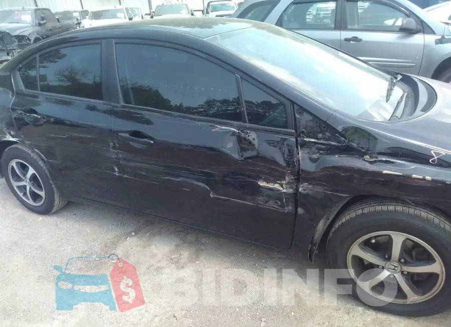 19XFB2F77FE045697 Photo# 6