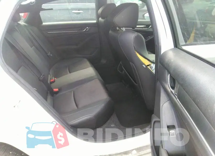 1HGCV1F31KA073172 Photo# 8