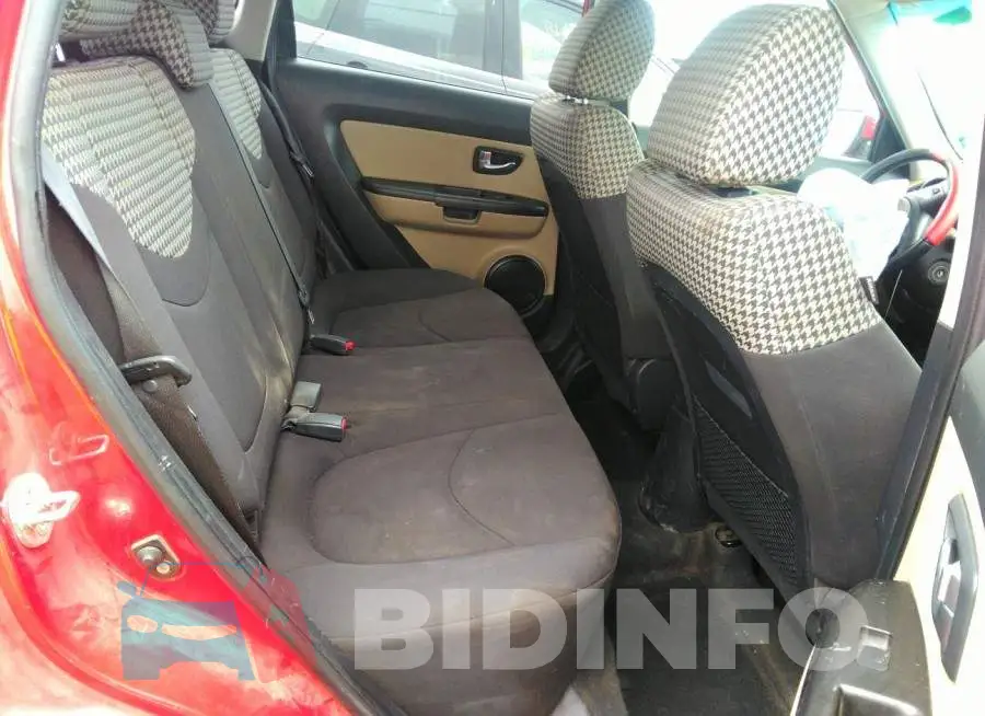 KNDJT2A63D7532592 Photo# 8