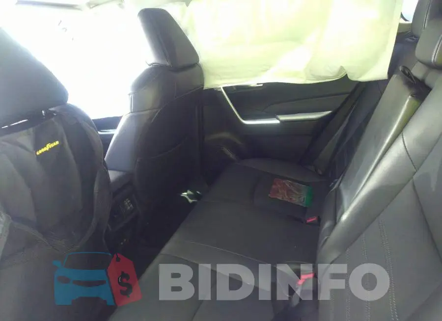 2T3C1RFV6NC182387 Photo# 8