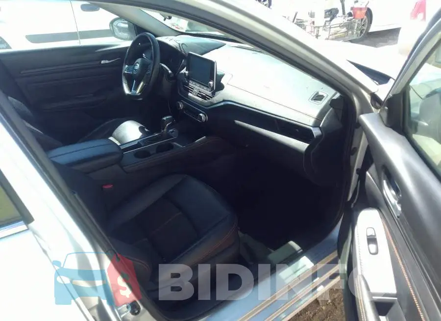 1N4BL4CV3KC181164 Photo# 5