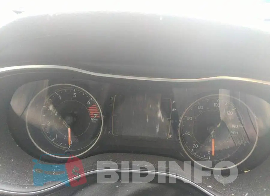 1C4PJLLB0KD482586 Photo# 7