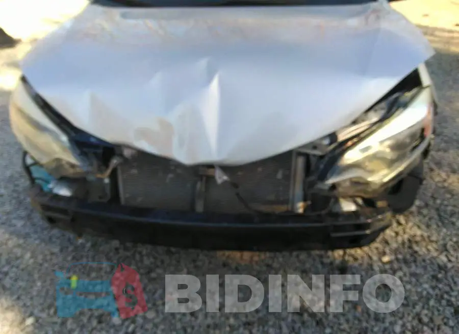 2T1BURHE4FC275984 Photo# 6
