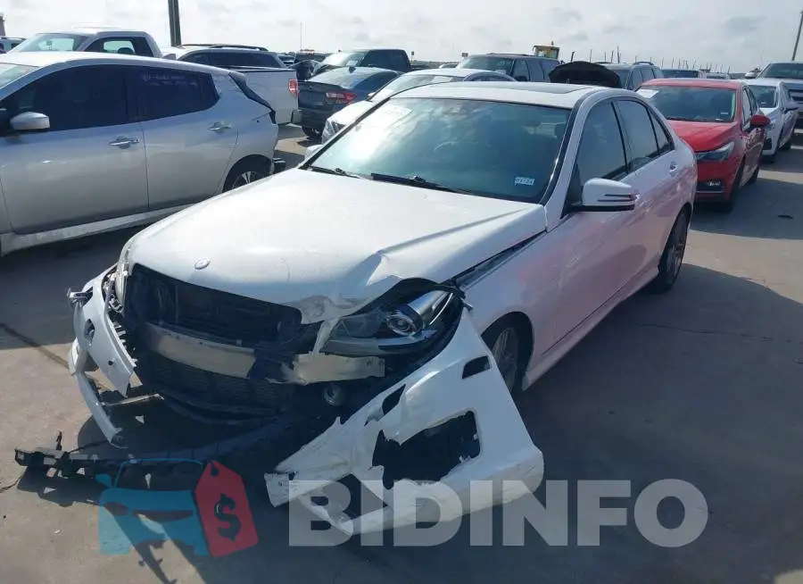 WDDGF4HB1DR254933 Photo# 2