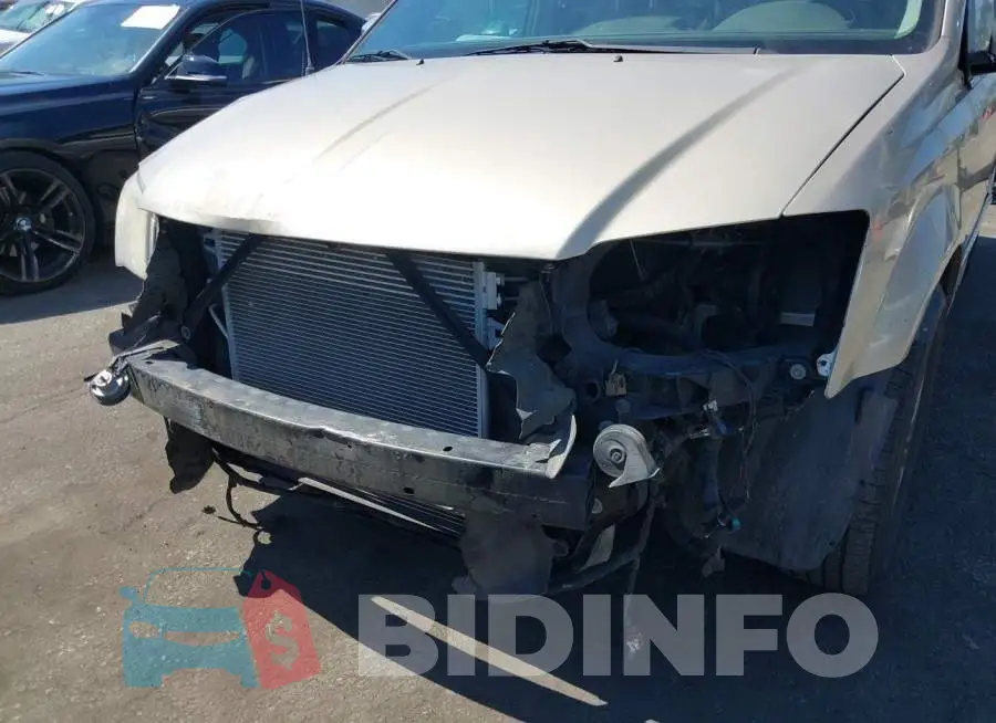 2C4RC1CG0DR563963 Photo# 6