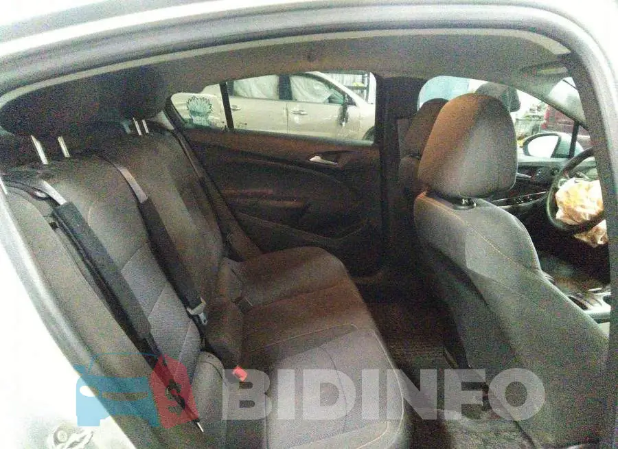 3G1BC6SM1KS619245 Photo# 8