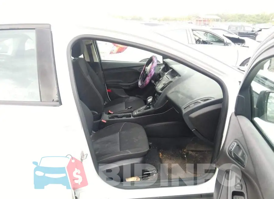 1FADP3E26FL267892 Photo# 5