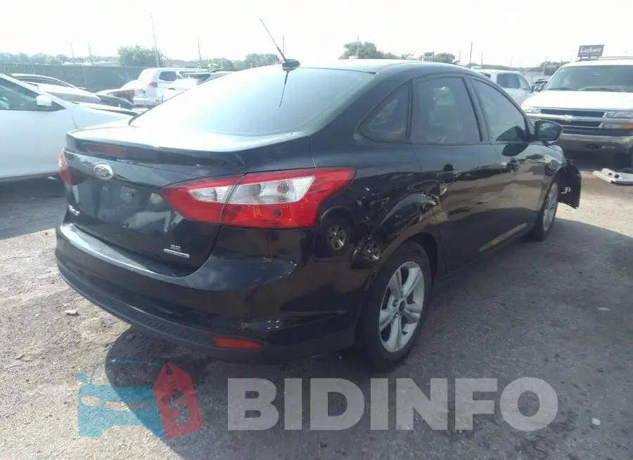 1FADP3F27EL430370 Photo# 4
