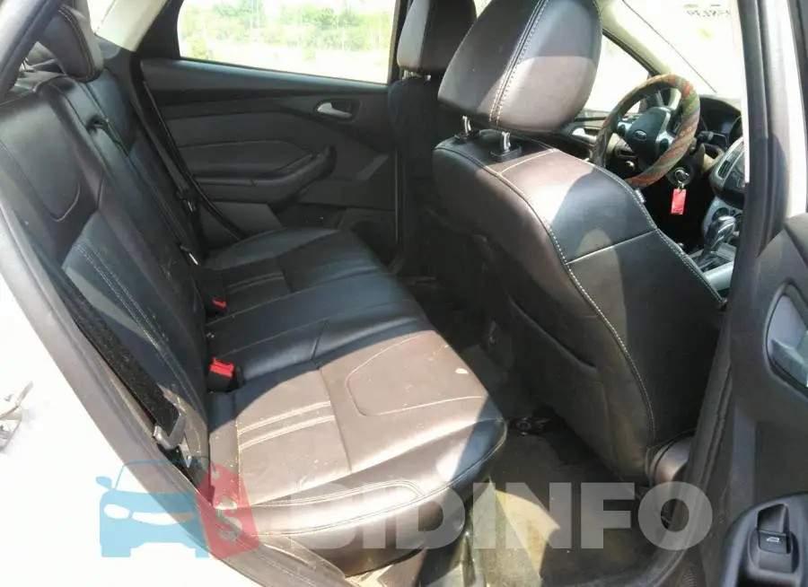 1FADP3F29EL371709 Photo# 8