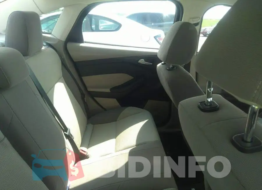 1FADP3F2XDL105131 Photo# 8