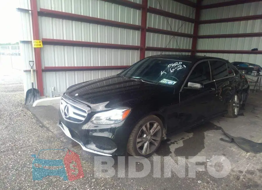 WDDHF5KB2FB100620 Photo# 2