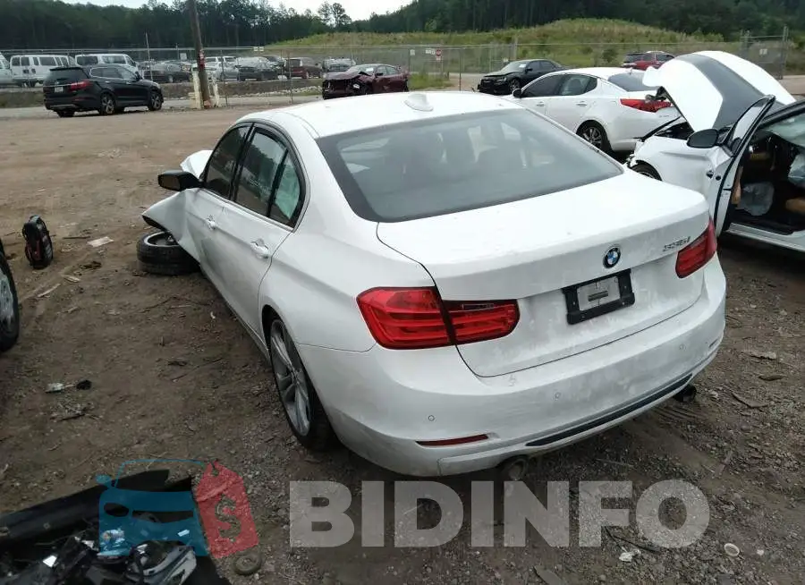 WBA3A9G58FNT09143 Photo# 3