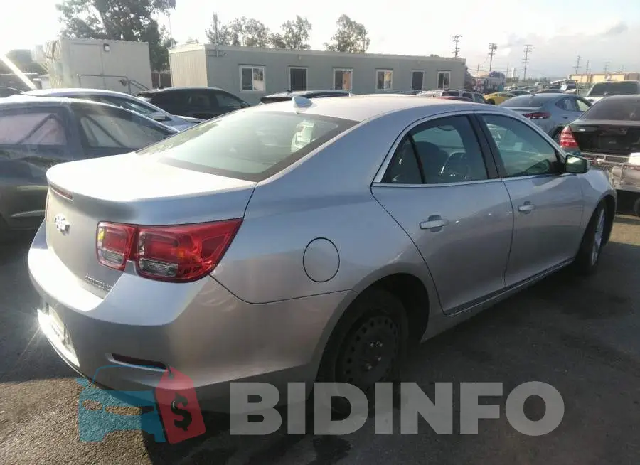 1G11E5SL5EF121422 Photo# 4