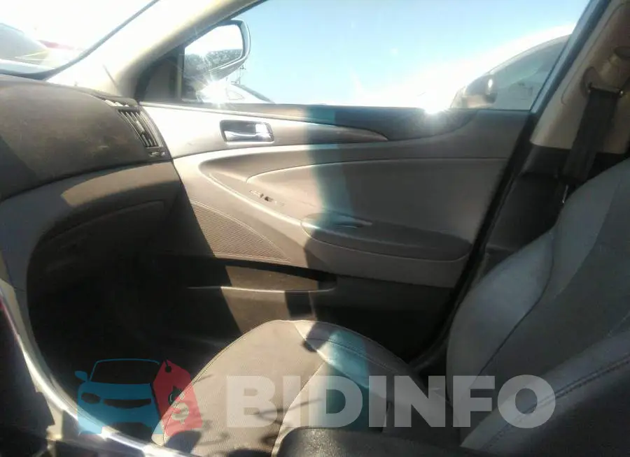 KMHEC4A43DA099284 Photo# 5