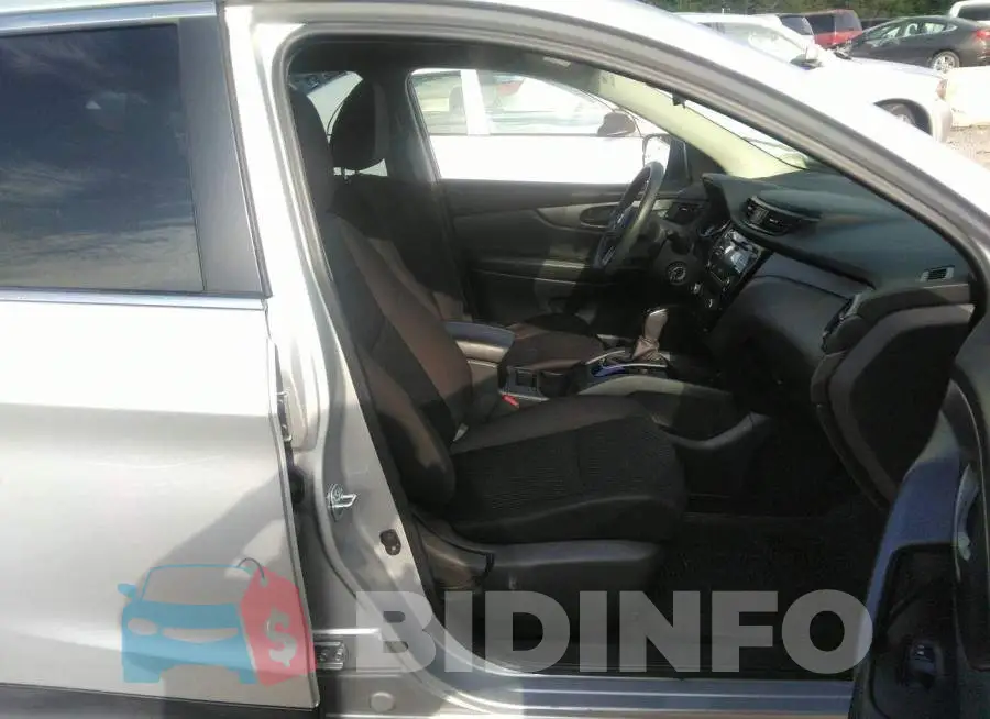 JN1BJ1CP3HW018752 Photo# 5