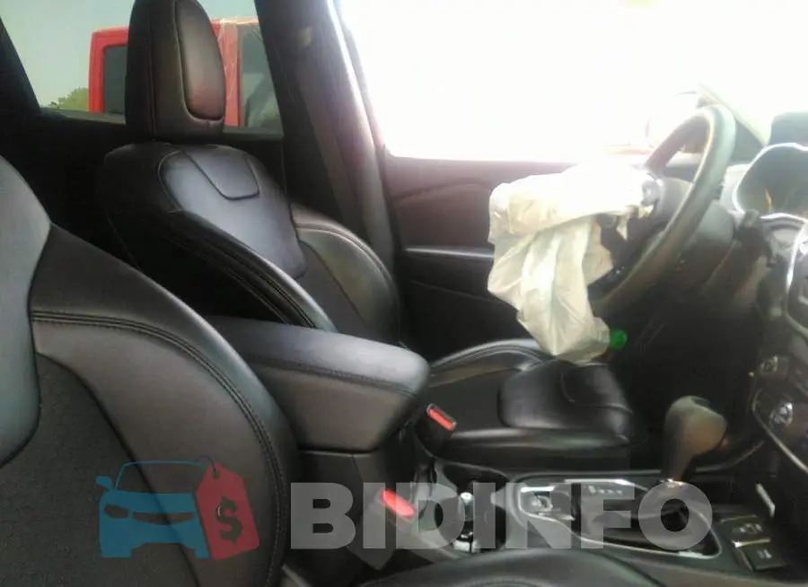 1C4PJLLB6LD592821 Photo# 5