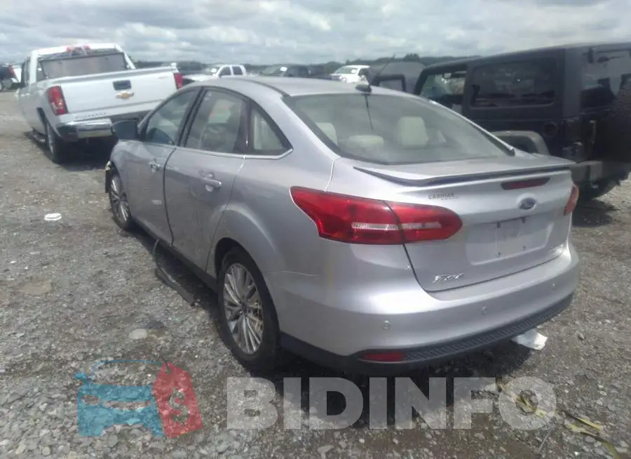 1FADP3J27HL287500 Photo# 3