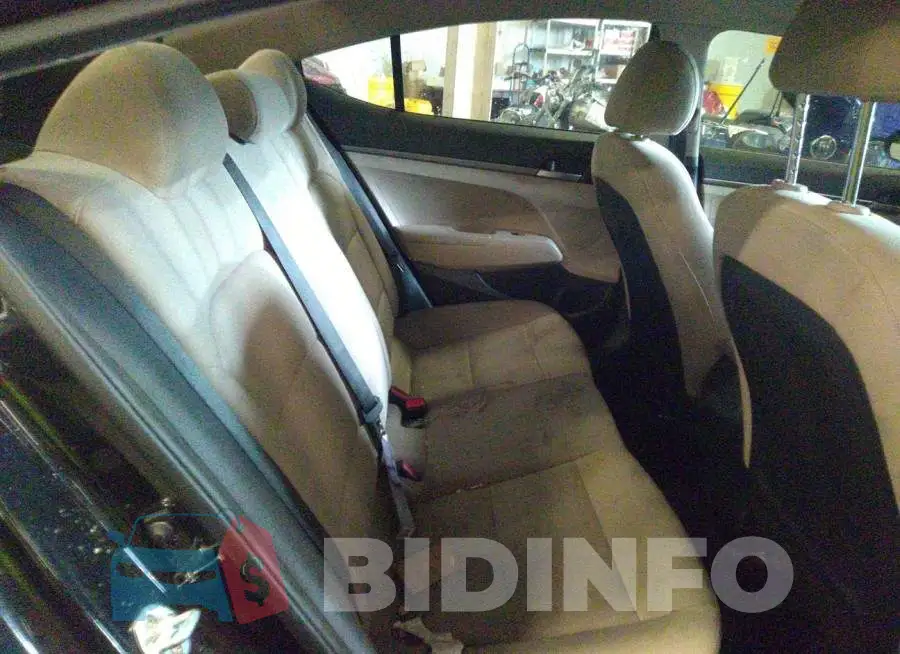 5NPD74LF3JH262555 Photo# 8