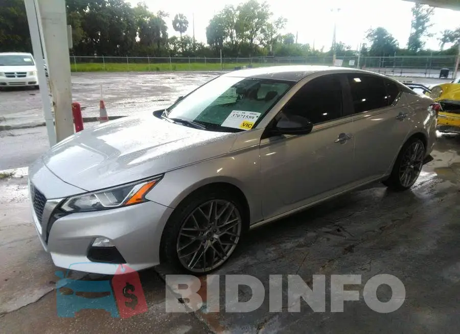 1N4BL4BV1KC167748 Photo# 2