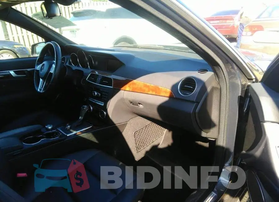 WDDGF4HB7DR245590 Photo# 5
