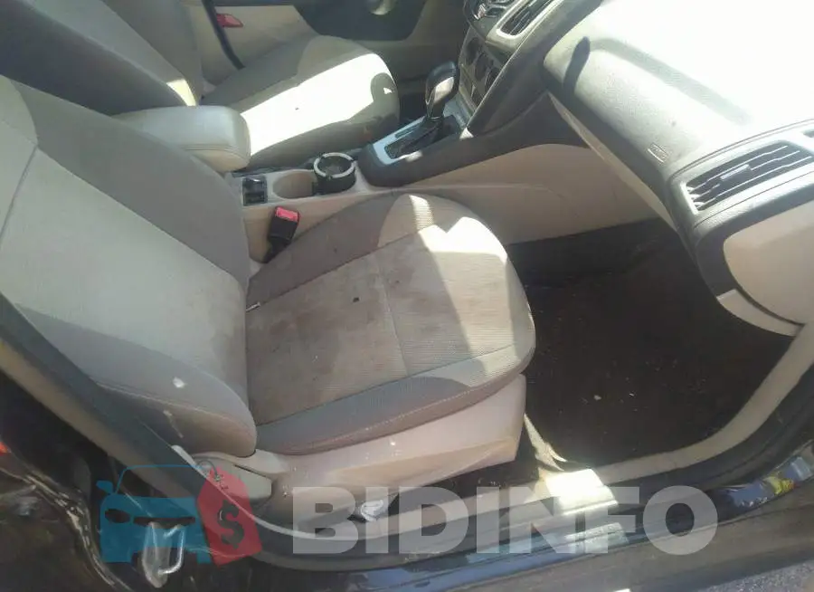 1FADP3F24DL376041 Photo# 5