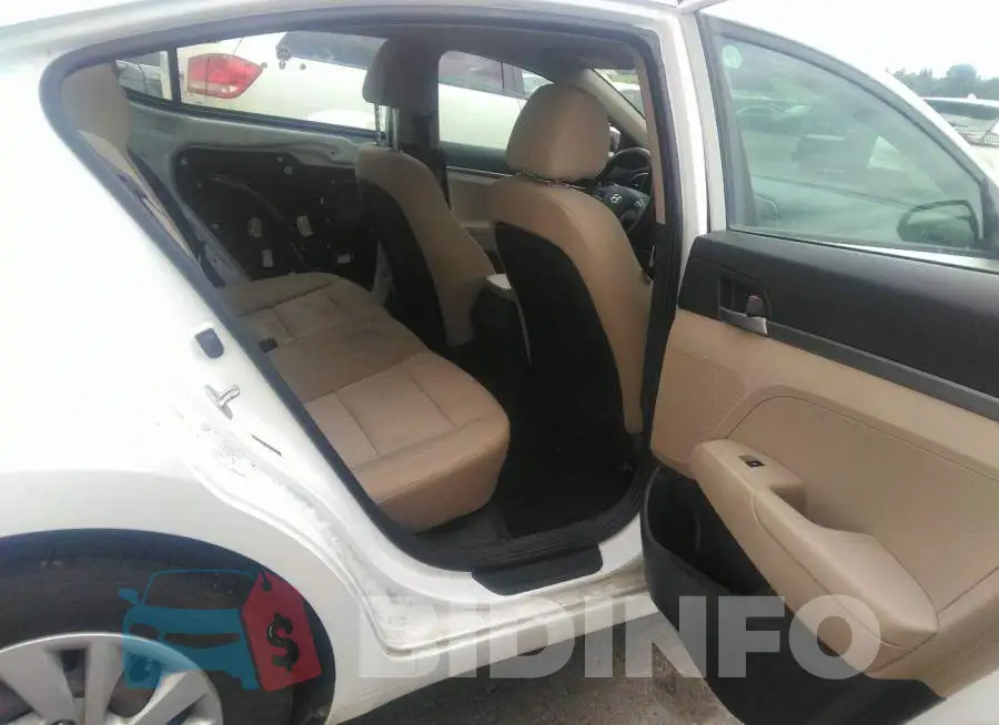 5NPD74LF7JH235942 Photo# 8