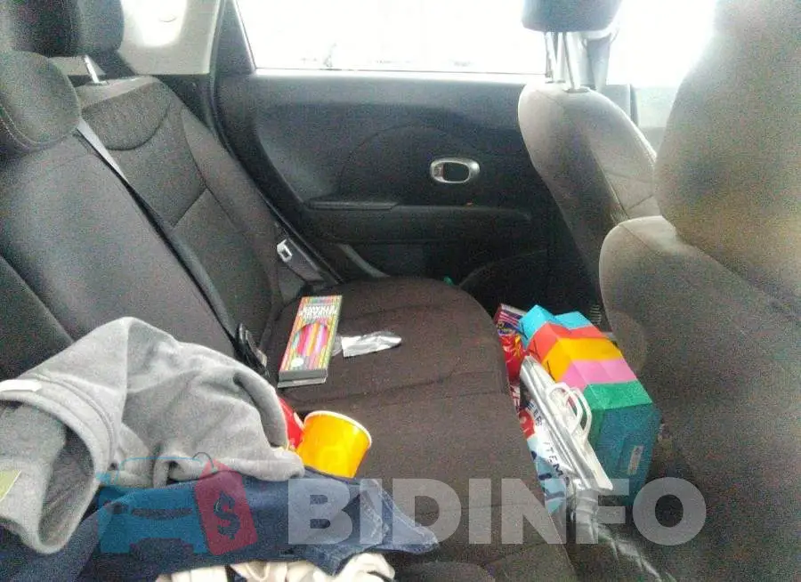 KNDJN2A21F7207076 Photo# 8