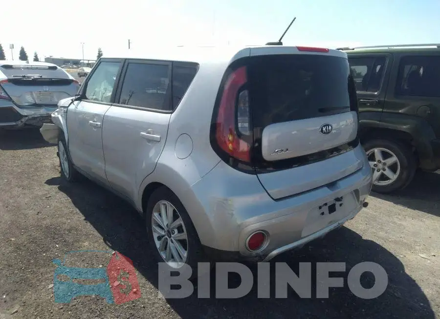 KNDJP3A5XJ7571757 Photo# 3