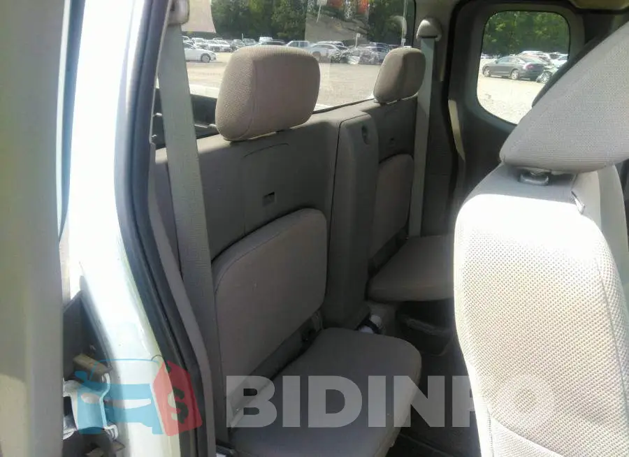 1N6BD0CT4GN720950 Photo# 8