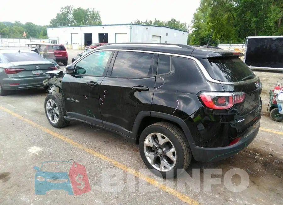 3C4NJDCB4LT130233 Photo# 3