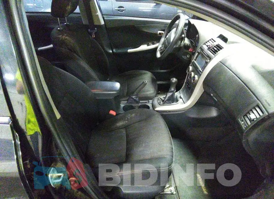 2T1BU4EE4DC056592 Photo# 5