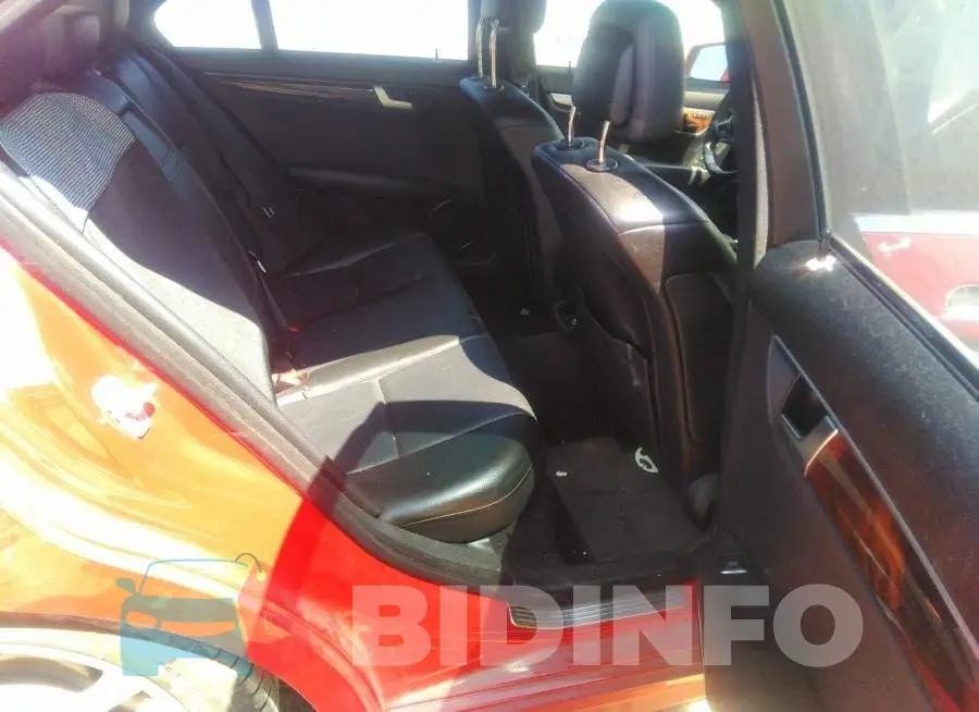 WDDGF4HB8DR246733 Photo# 8