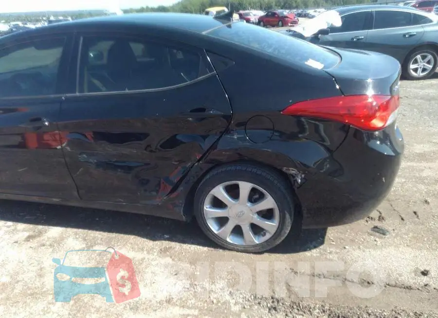 5NPDH4AE6DH240576 Photo# 6