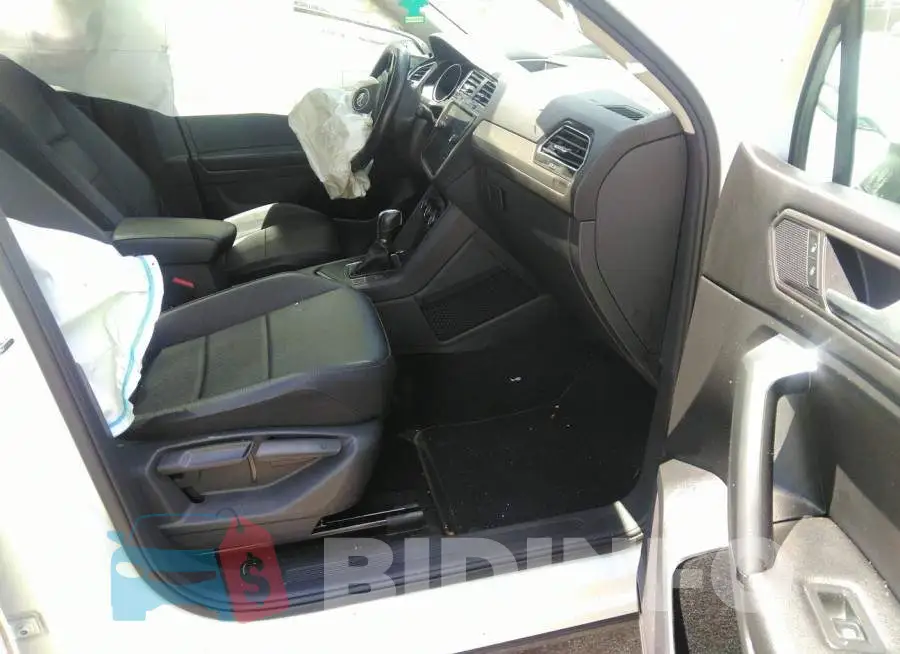 3VV3B7AX6KM145265 Photo# 5