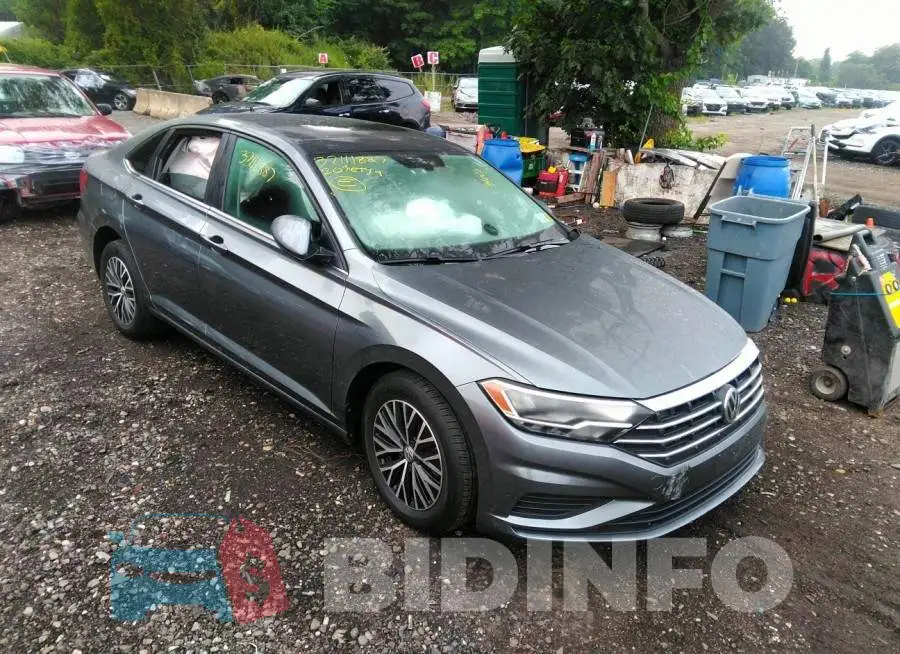 3VWC57BU8LM081822 Photo# 1