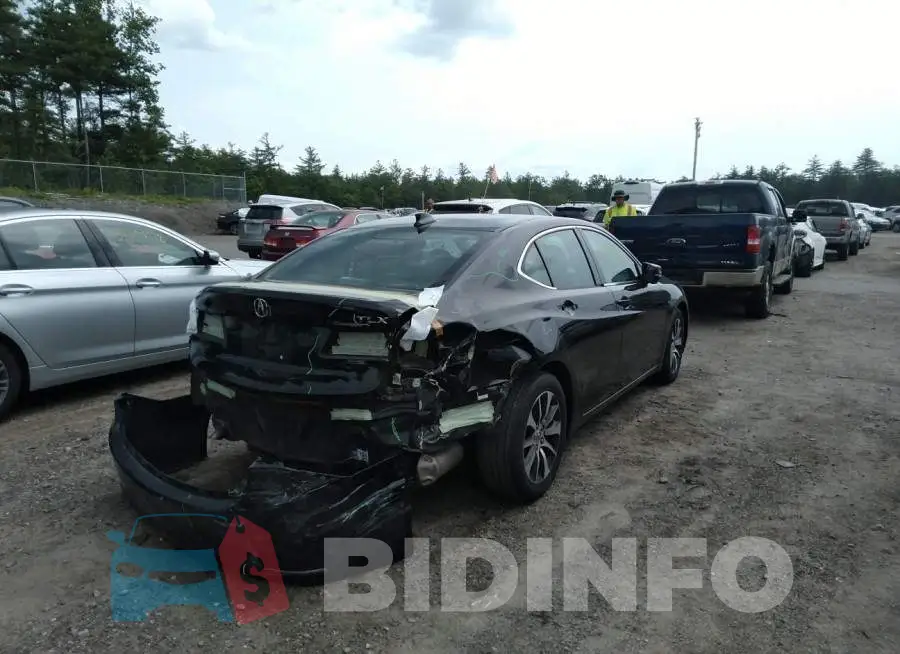 19UUB1F30FA023821 Photo# 4