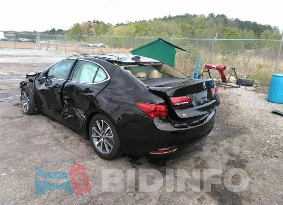 19UUB2F5XFA026443 Photo# 3