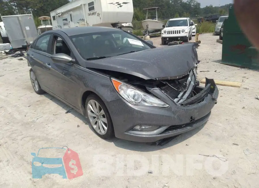 5NPEC4AC8DH644111 Photo# 1