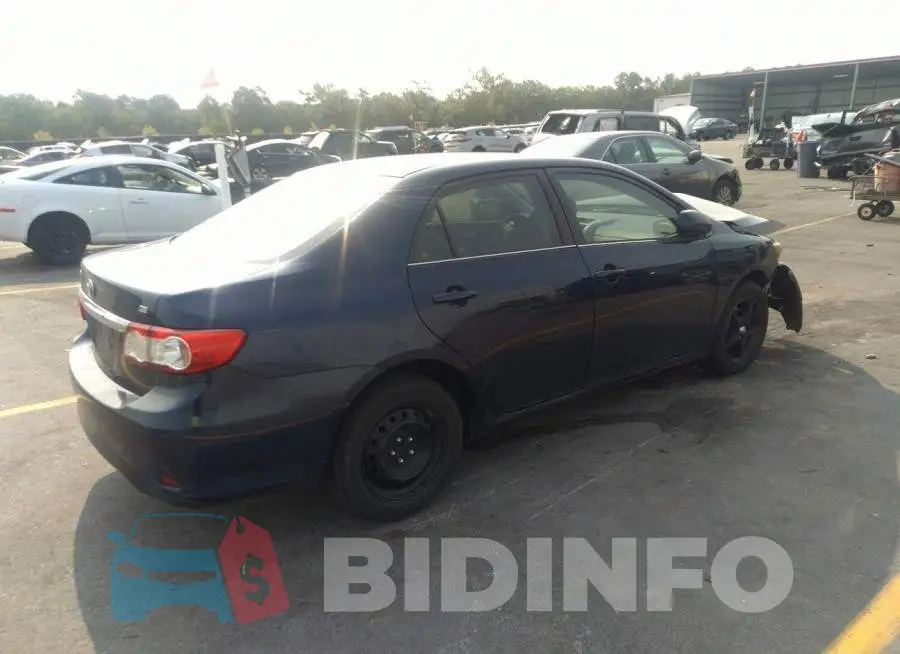 2T1BU4EE8DC003233 Photo# 4