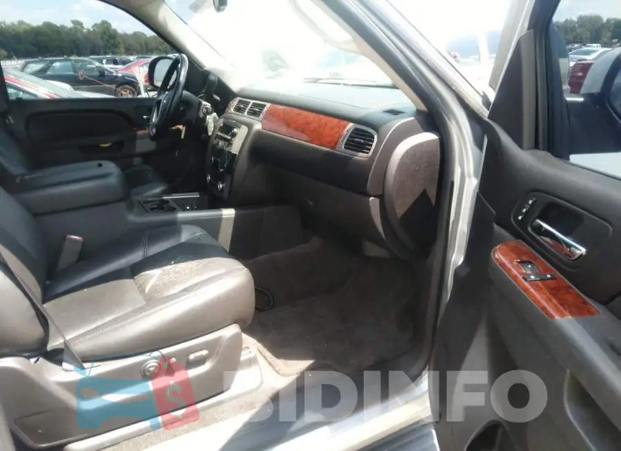 1GKS2CE05DR278413 Photo# 5